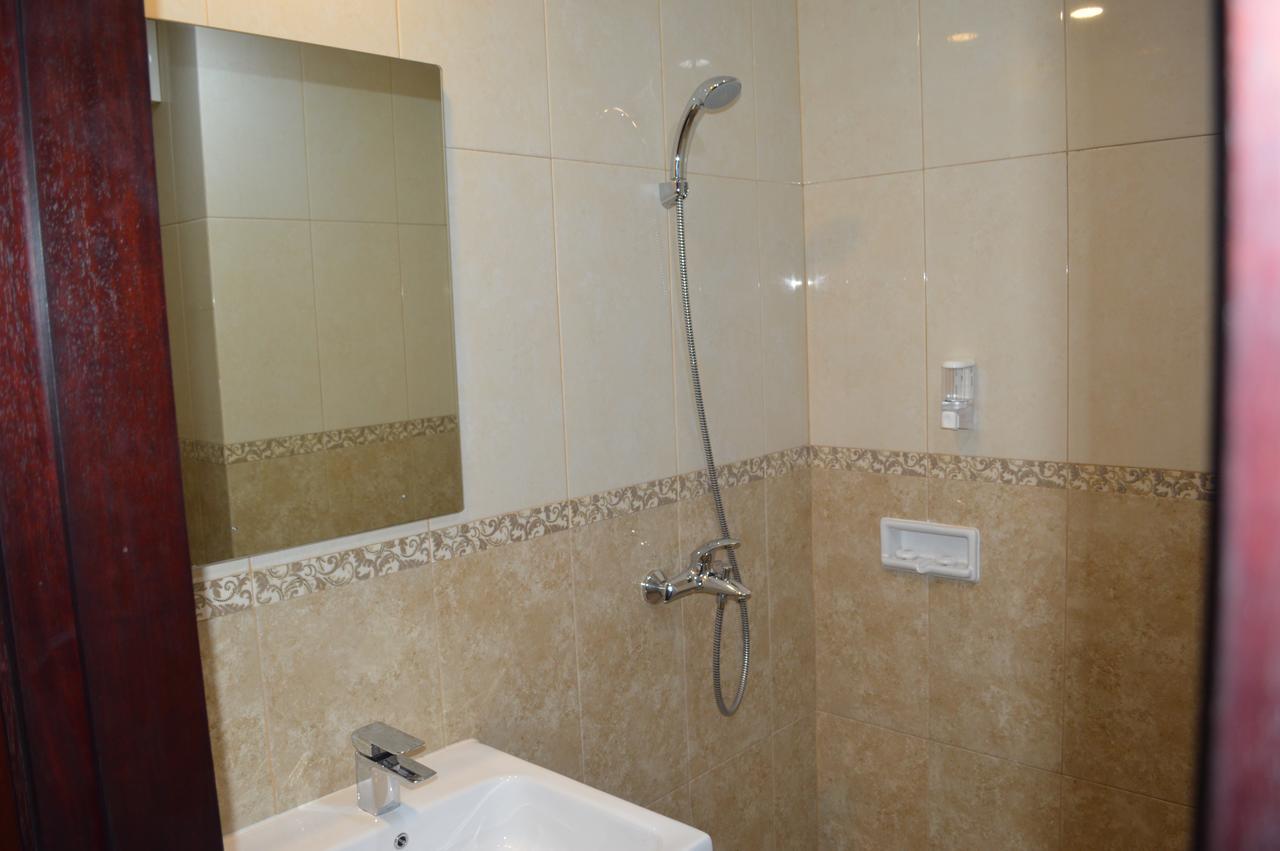 I&M Hotel Surabaya Eksteriør bilde
