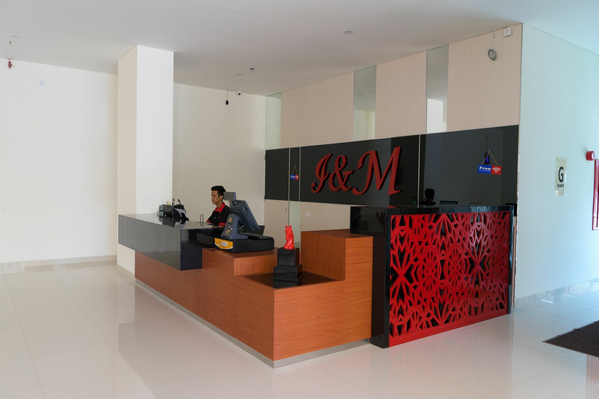 I&M Hotel Surabaya Eksteriør bilde