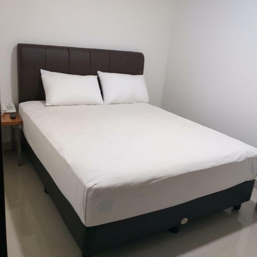 I&M Hotel Surabaya Eksteriør bilde